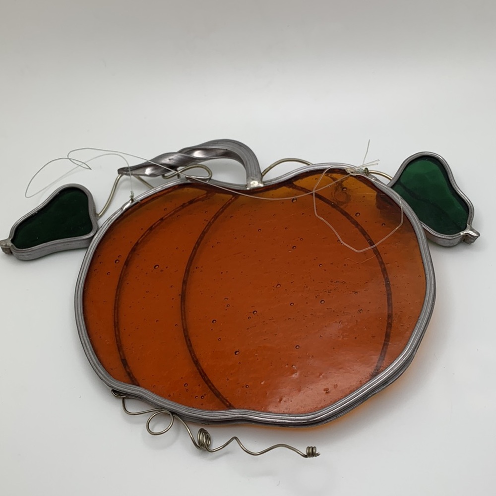 VTG stained glass pumpkin sun catcher with green leaves. Thanksgiving - Picture 7 of 9